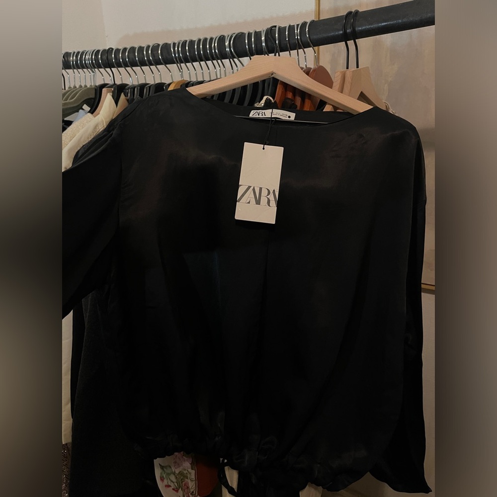 🌷 Zara Satin Effect Blouse - NWT 🌷 - Picture 5 of 14